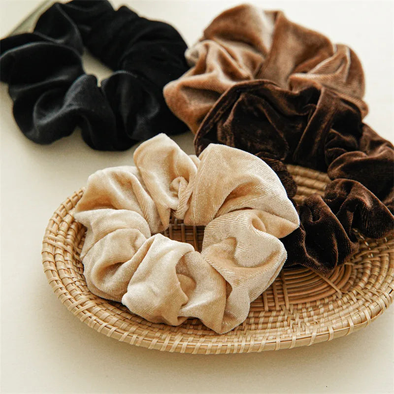 Scrunchies de Terciopelo Mette – Set de 4, Suaves y Elegantes