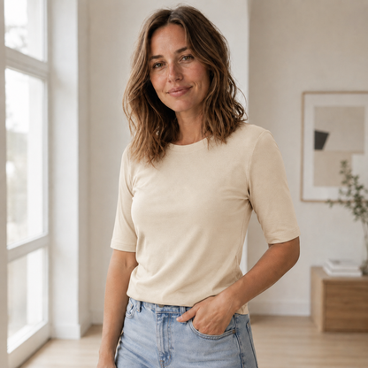 Camiseta Básica Edda – Entallada y de Corte Suave